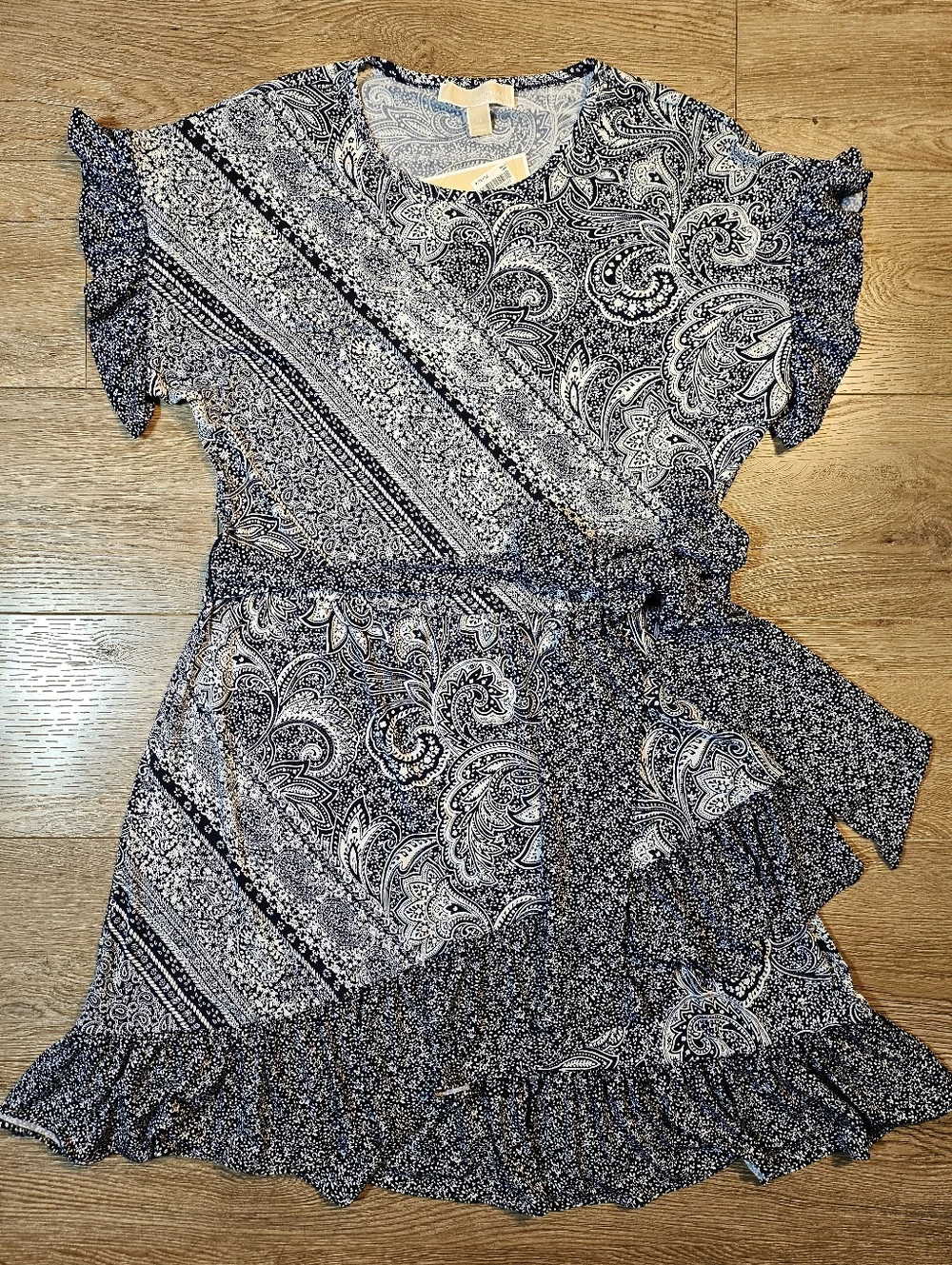 NWT Michael Michael Kors Navy White Paisley Floral Ruffle Wrap Style Dress
